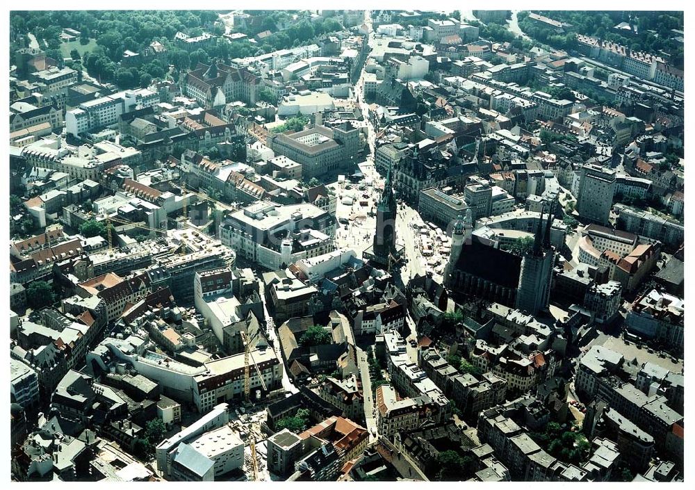 Luftaufnahme Halle - Baustelle des Rolltreppenkaufhauses am Stadtzentrum der Altstadt von Halle an der Saale / Sachsen-Anhalt.