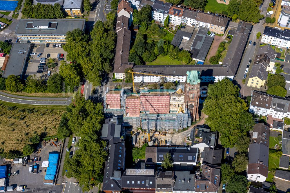 Luftbild Bochum - Baustelle zu Sanierungs- und Umbauarbeiten am Kirchengebäude Antonius- Quartier in Bochum im Bundesland Nordrhein-Westfalen, Deutschland