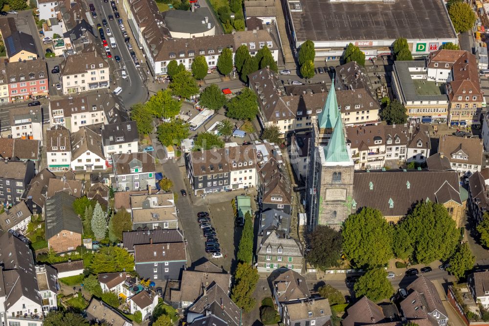 Schwelm aus der Vogelperspektive: Baustelle zu Sanierungs- und Umbauarbeiten am Kirchengebäude Christuskirche in Schwelm im Bundesland Nordrhein-Westfalen, Deutschland