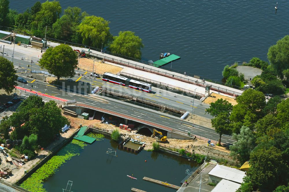 Luftbild Hamburg - Baustelle zu Sanierungsarbeiten am Straßen- Brückenbauwerk Hohenfelder Brücken in Hamburg, Deutschland