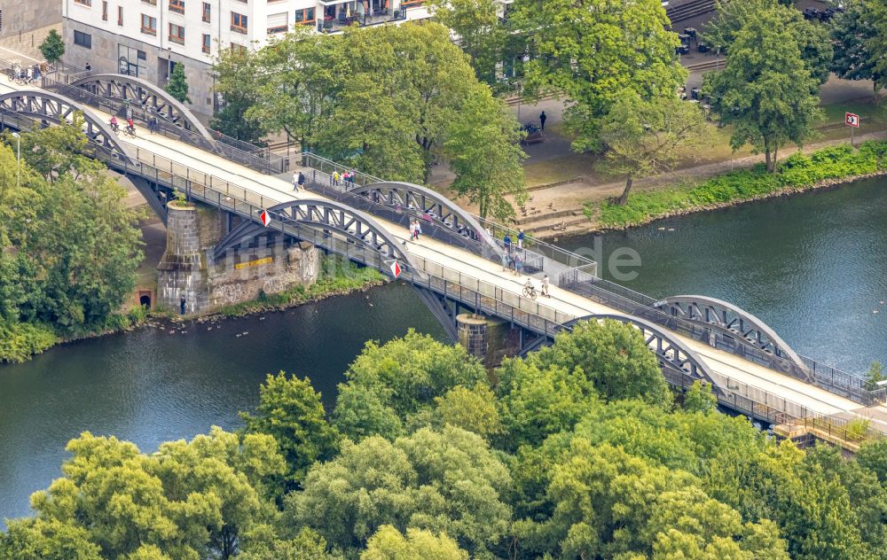 Luftbild Mülheim an der Ruhr - Baustelle zu Sanierungsarbeiten am Straßen- Brückenbauwerk am Radschnellweg in Mülheim an der Ruhr im Bundesland Nordrhein-Westfalen, Deutschland