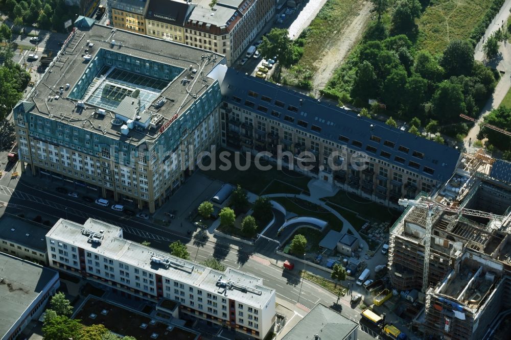 Leipzig aus der Vogelperspektive: Baustelle zu Sanierungsarbeiten und zur Rekonstruktion des Bugra-Messehaus im Graphischen Viertel in Leipzig im Bundesland Sachsen