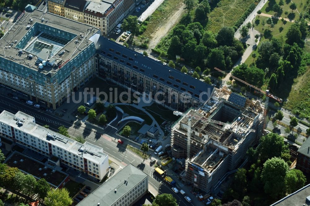 Luftbild Leipzig - Baustelle zu Sanierungsarbeiten und zur Rekonstruktion des Bugra-Messehaus im Graphischen Viertel in Leipzig im Bundesland Sachsen