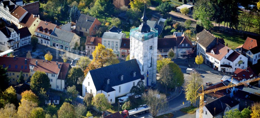 Friedrichroda von oben - Baustelle an der Sankt Blasius Kirche in Friedrichroda in Thüringen