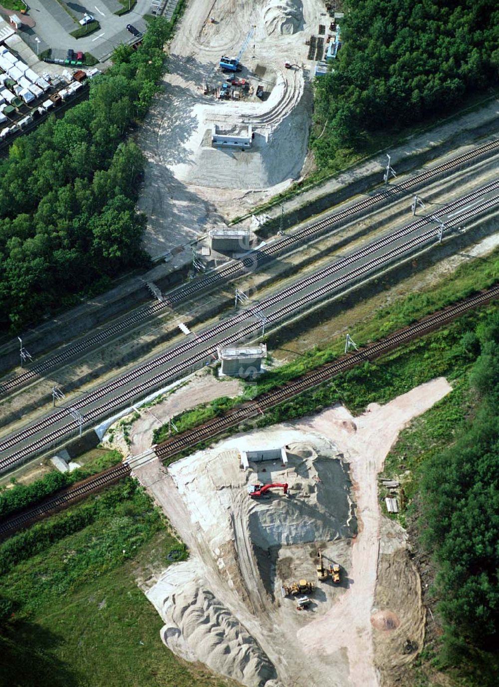 Ludwigsfelde von oben - Baustelle Schienenübergang der Anhalter Bahn - Ludwigsfelde (Brandenburg)