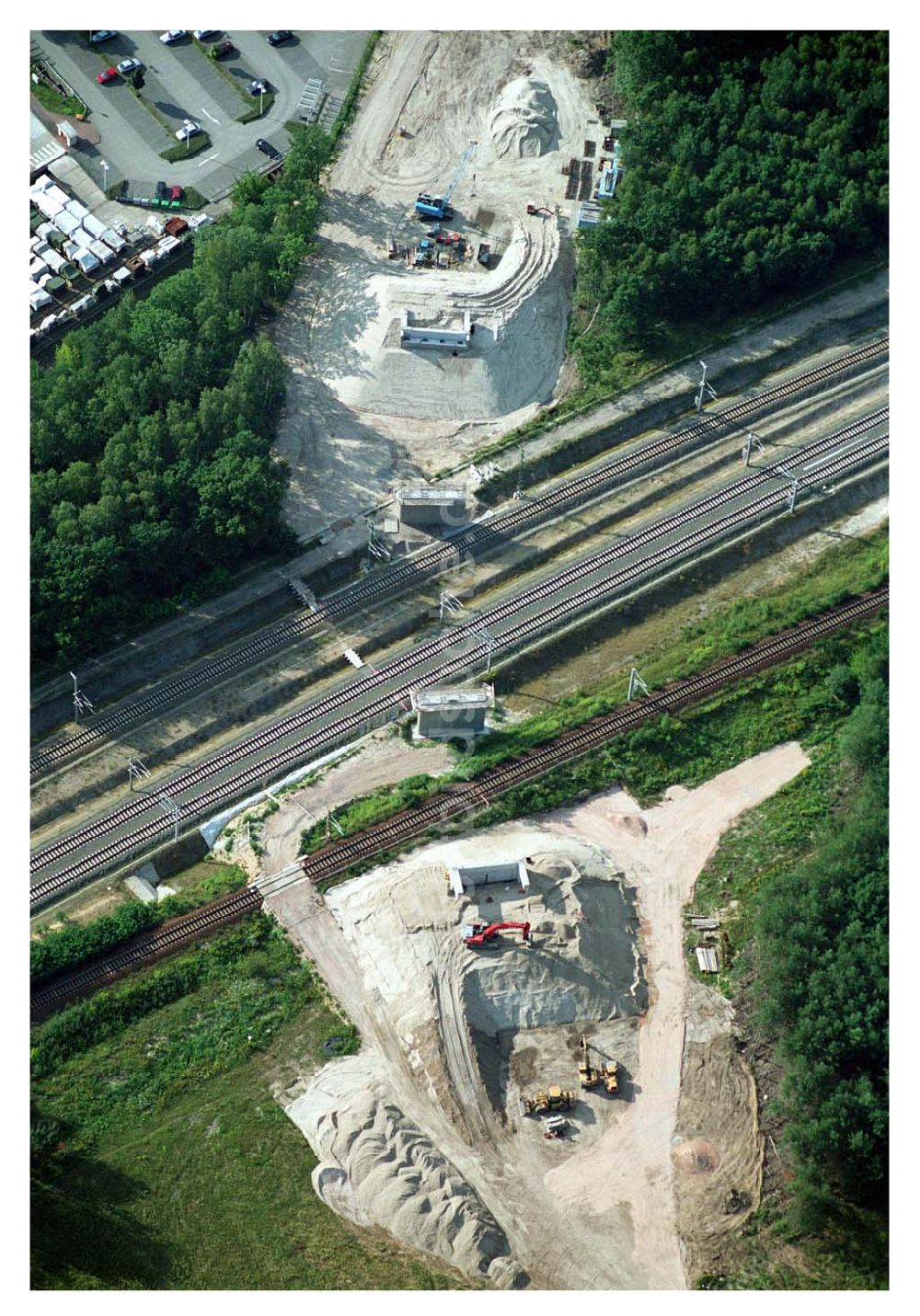 Luftbild Ludwigsfelde/ Genshagener Heide (Brandenburg) - Baustelle Schienenübergang der Anhalter Bahn - Ludwigsfelde (Brandenburg)