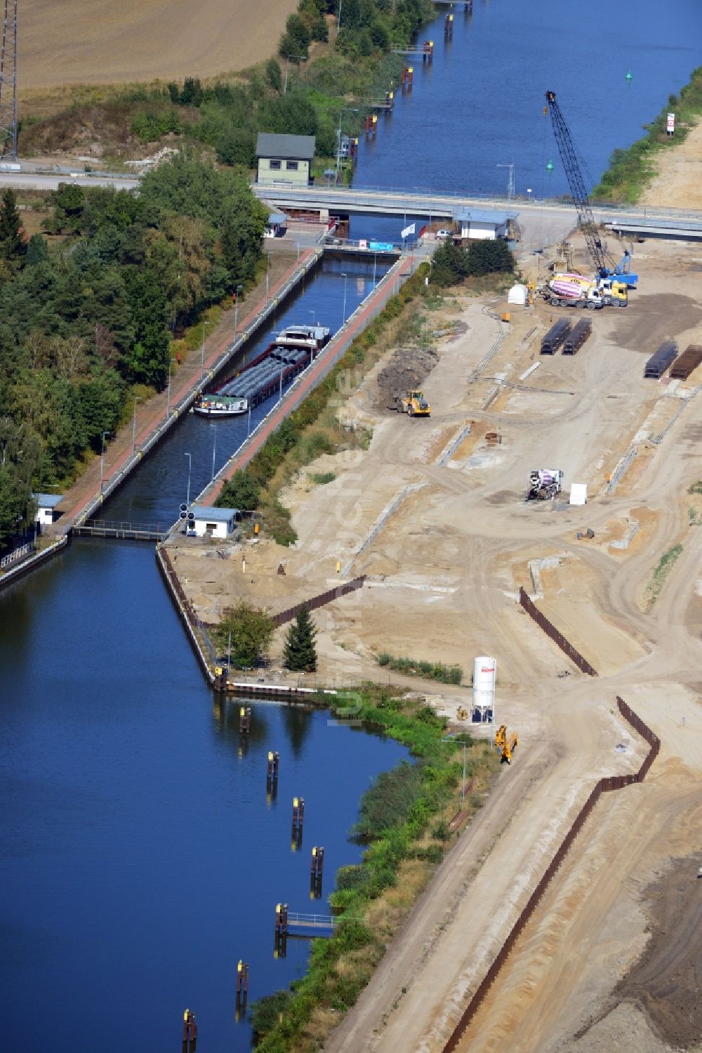 Zerben aus der Vogelperspektive: Baustelle Schleuse Zerben und Zerbener Brücke am Elbe-Havel-Kanal im Bundesland Sachsen-Anhalt