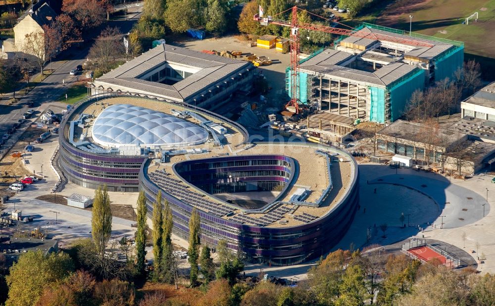 Bochum von oben - Baustelle Schulgebäude Neues Gymnasium Bochum im Stadtteil Wiemelhausen in Bochum im Bundesland Nordrhein-Westfalen