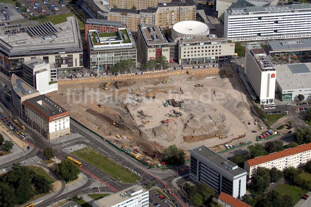 DRESDEN aus der Vogelperspektive: Baustelle Shopping-Center in der Pragerstraße (Dresden)