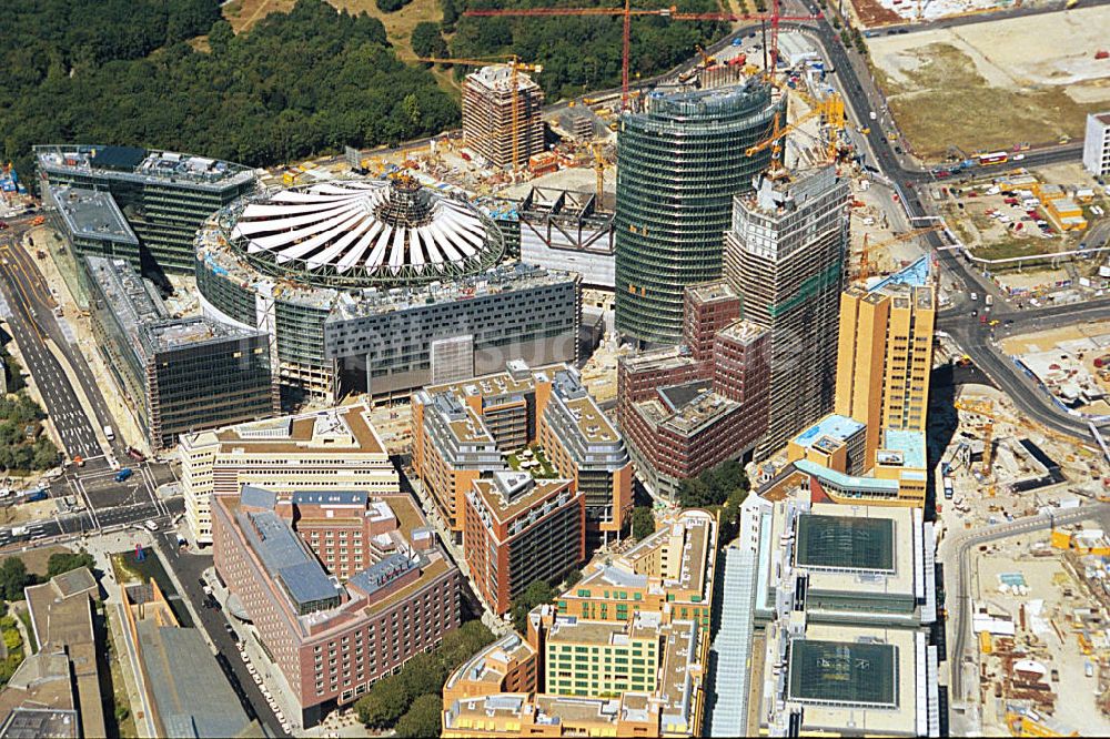 Berlin Mitte von oben - Baustelle des Sony - Center am Potsdamer Platz in Berlin-Mitte