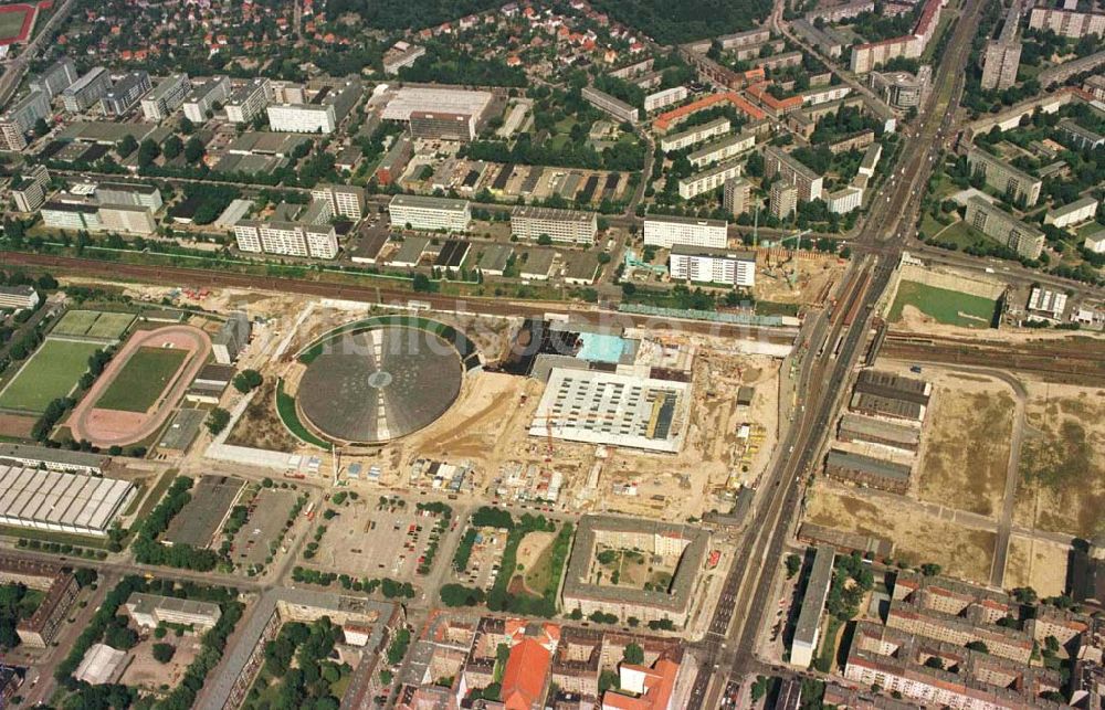 Berlin - Friedrichshain von oben - Baustelle Sportkomplex an der Landsberger Allee (OSB SSB GmbH).