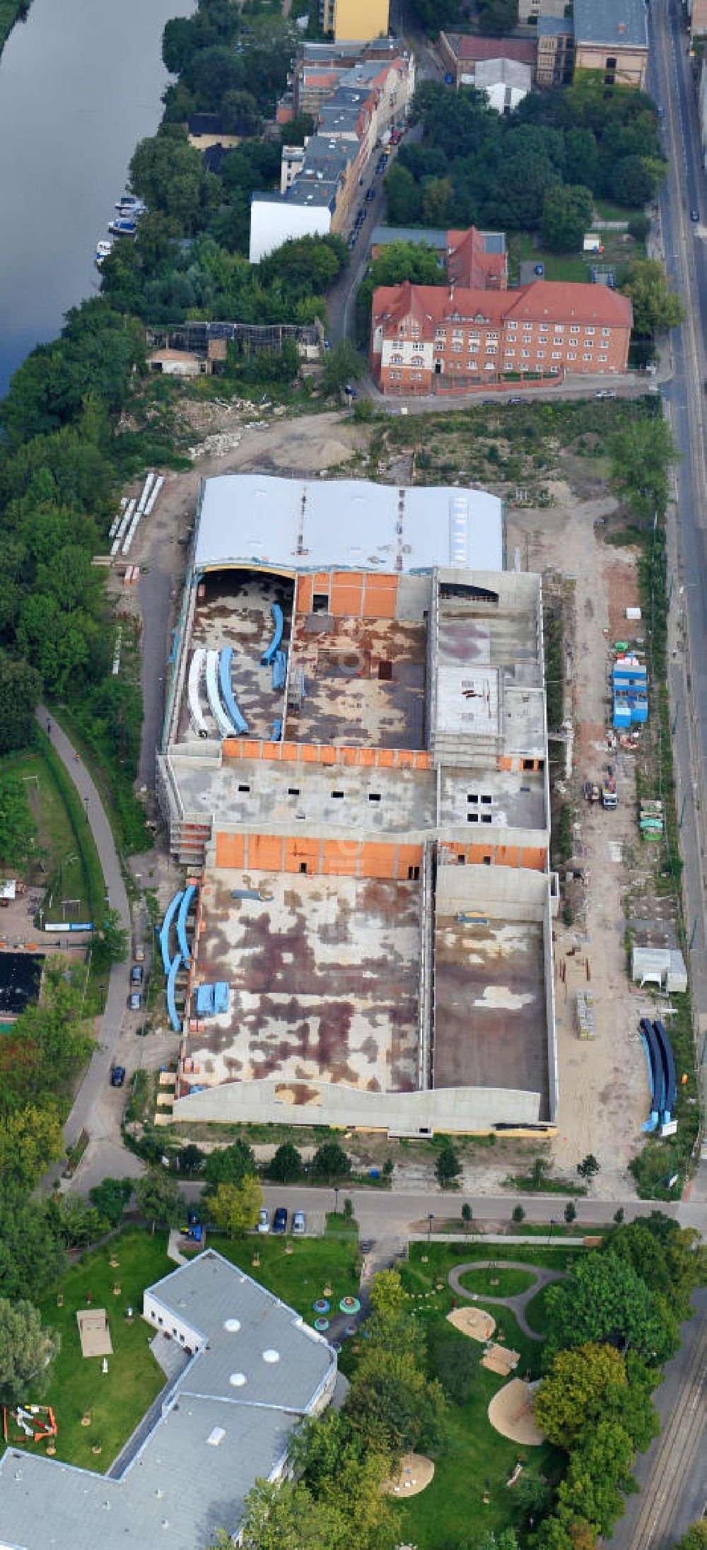 Luftaufnahme Halle / Saale - Baustelle vom Sportparadies Halle in Halle, Sachsen-Anhalt