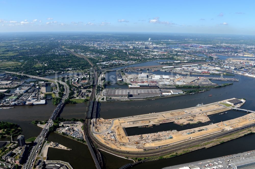 Hamburg von oben - Baustelle des Stadtentwicklungsgebietes Baakenhafen an der Elbe in Hamburg