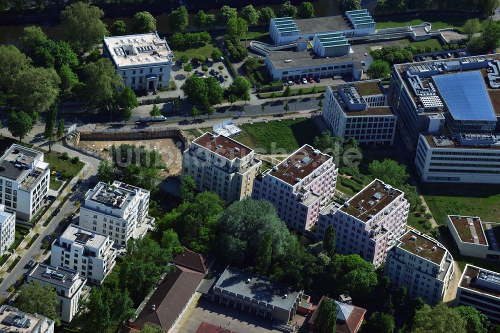 Berlin aus der Vogelperspektive: Baustelle für Stadthaus HeydtEins an der Von-der-Heydt-Straße im Stadtbezirk Tiergarten von Berlin