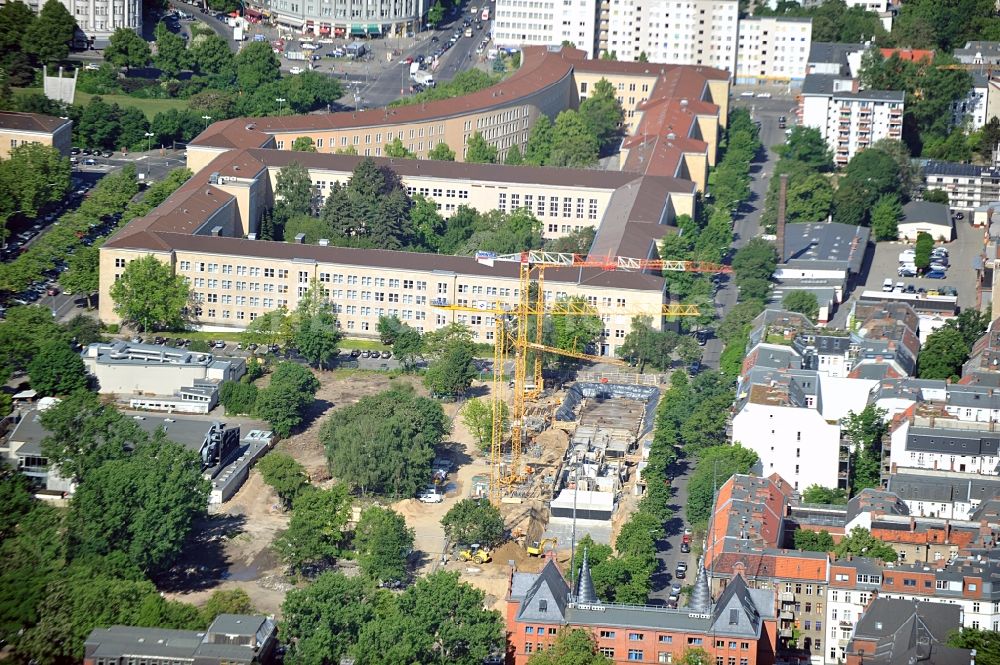 Berlin von oben - Baustelle des Stadtquartiers Friesenstraße im Bundesland Berlin