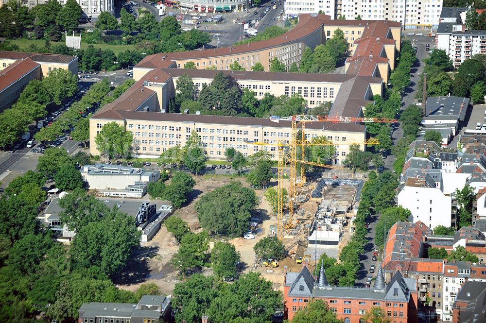 Berlin aus der Vogelperspektive: Baustelle des Stadtquartiers Friesenstraße im Bundesland Berlin