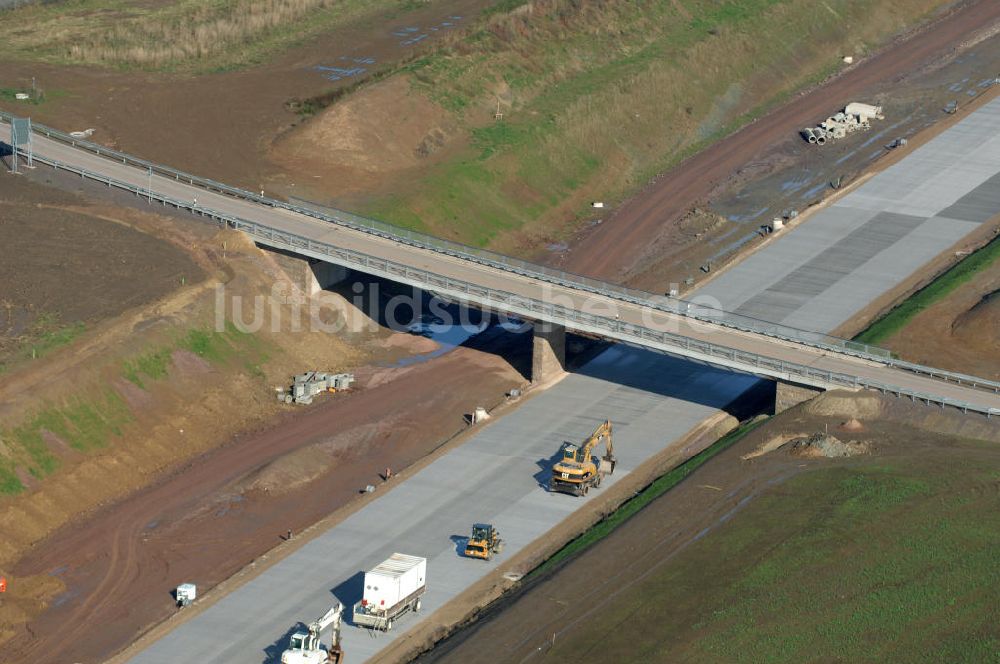 Luftbild Hastrungsfeld - Baustelle Strassenbrücke über die A4 bei Hastrungsfeld