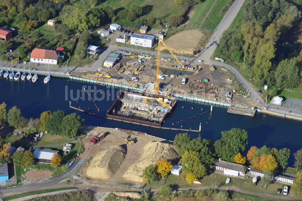 Greifswald von oben - Baustelle des Sturmflutsperrwerks in der Ryck am Bodden in Greifswald im Bundesland Mecklenburg-Vorpommern