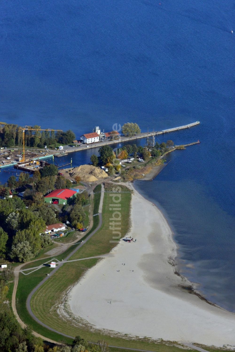 Greifswald von oben - Baustelle des Sturmflutsperrwerks in der Ryck am Bodden in Greifswald im Bundesland Mecklenburg-Vorpommern