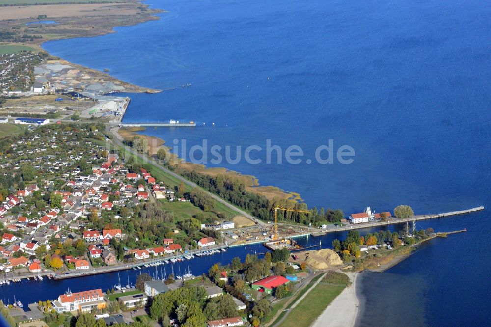 Luftbild Greifswald - Baustelle des Sturmflutsperrwerks in der Ryck am Bodden in Greifswald im Bundesland Mecklenburg-Vorpommern