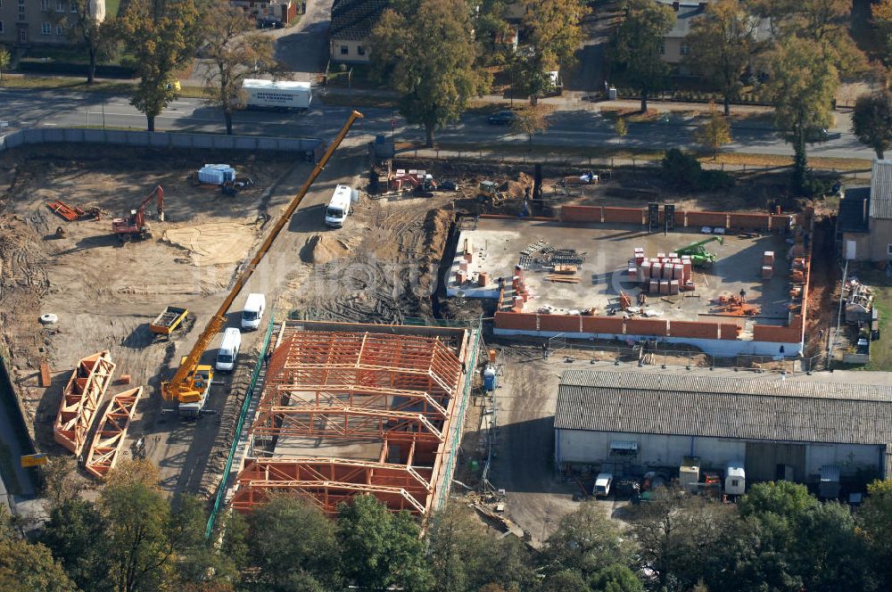 Werneuchen von oben - Baustelle Supermarkt / Einzelhandelsgeschäft in Werneuchen