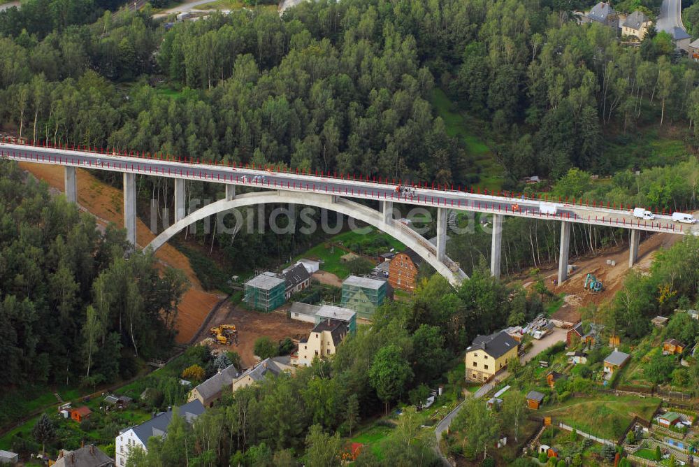 Aue aus der Vogelperspektive: Baustelle Talbrücke Alberoda in Aue