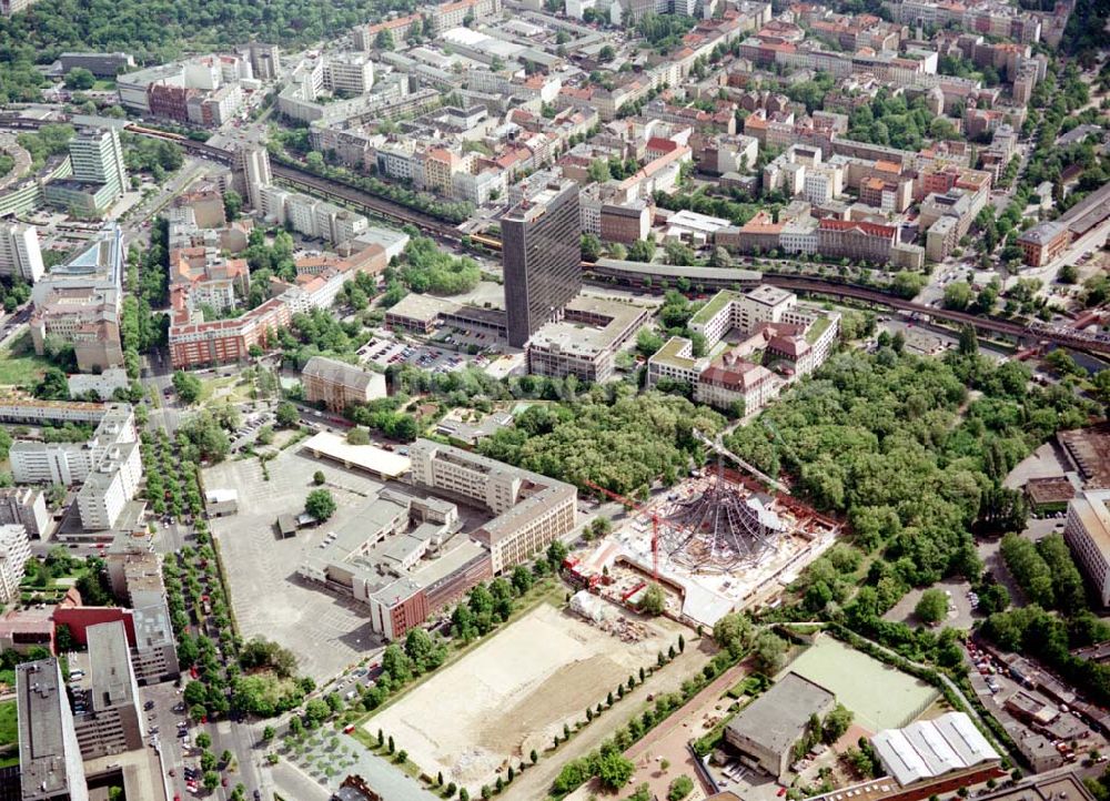 Berlin von oben - Baustelle des Tempodroms an Anhalter Bahnhof in Berlin - Kreuzberg.