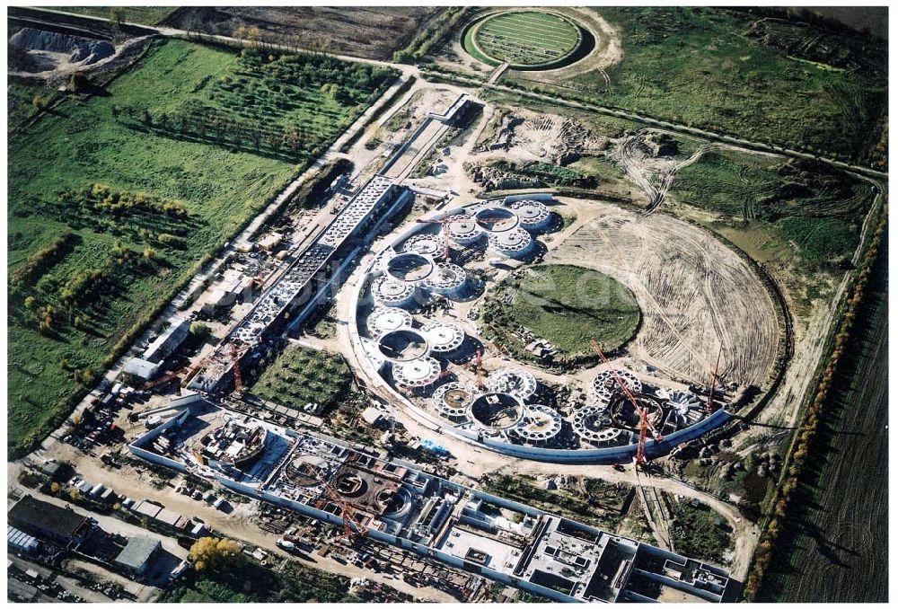 Luftaufnahme Berlin - Falkenberg (Hohenschönhausen) - Baustelle des Tierheimes Falkenberg an der Dorfstraße / Ahrensfelder Chaussee in Falkenberg (Berlin - Hohenschönhausen).