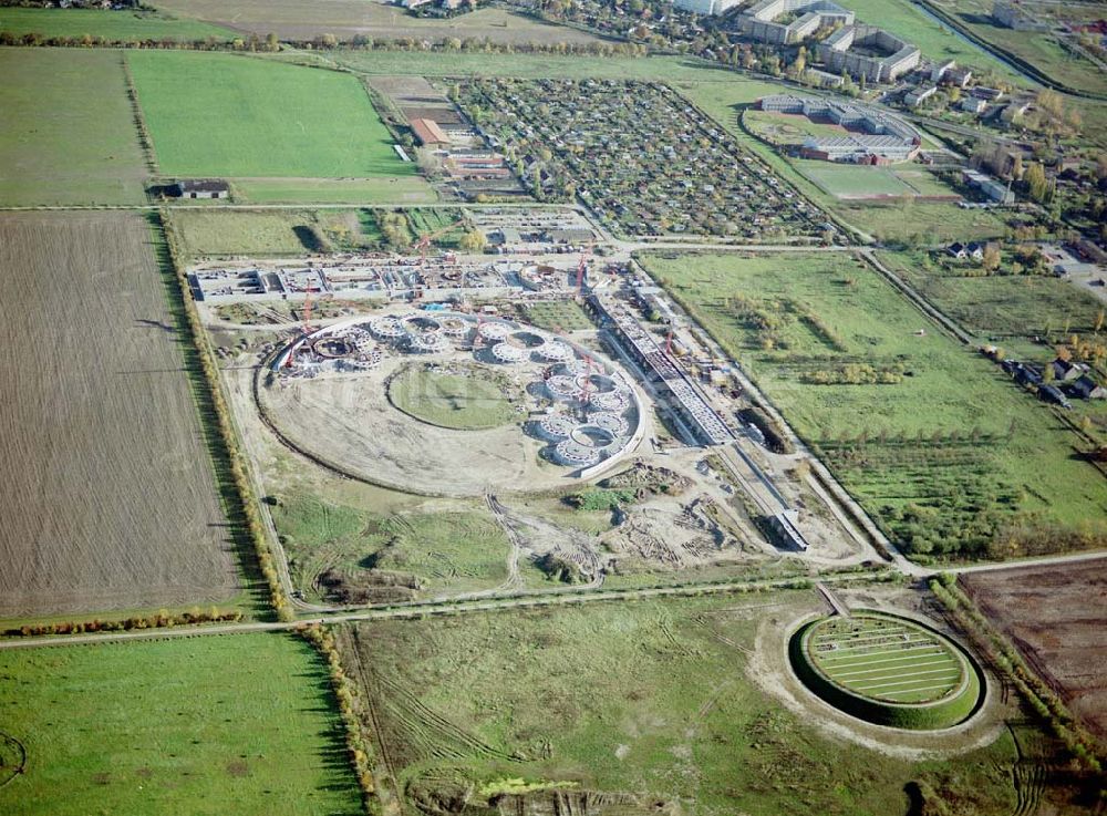 Berlin - Falkenberg (Hohenschönhausen) aus der Vogelperspektive: Baustelle des Tierheimes Falkenberg an der Dorfstraße / Ahrensfelder Chaussee in Falkenberg (Berlin - Hohenschönhausen).