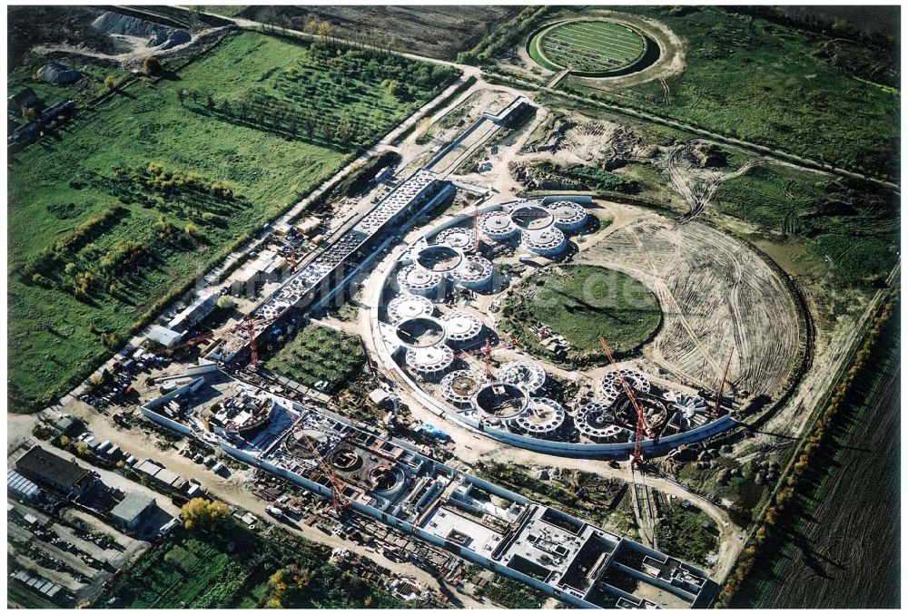 Berlin - Hohenschönhausen aus der Vogelperspektive: Baustelle des Tierheimes Falkenberg an der Dorfstraße / Ahrensfelder Chaussee in Falkenberg (Berlin - Hohenschönhausen).