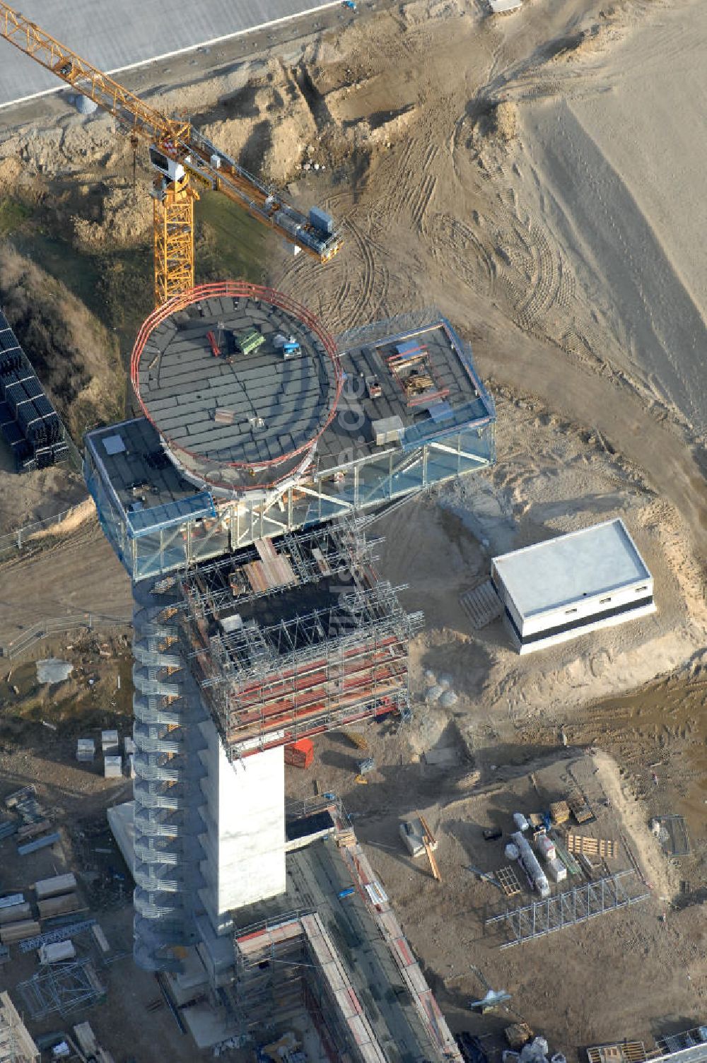 Luftaufnahme Schönefeld - Baustelle Tower auf der Großbaustelle BBI (SXF) Flughafen Berlin - Schönefeld