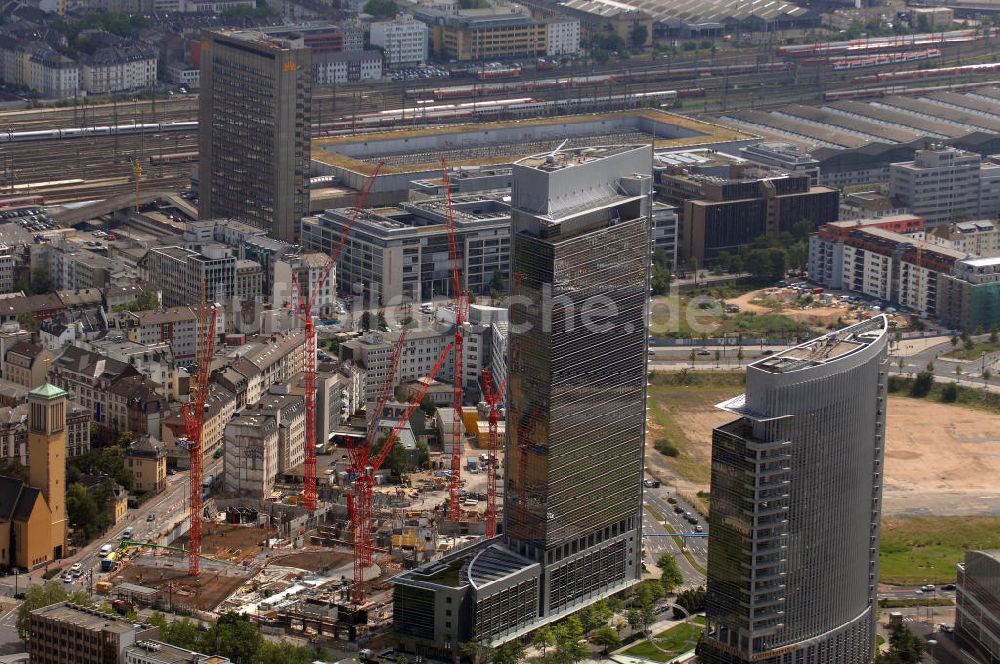 Luftbild Frankfurt am Main - Baustelle des Tower 185 und die Kastor und Pollux-Hochhäuser in Franfurt am Main