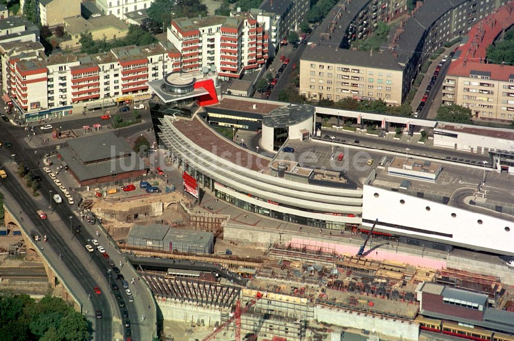 Berlin aus der Vogelperspektive: Baustelle Tunnelbahnhof Gesundbrunnen in Berlin- Wedding 