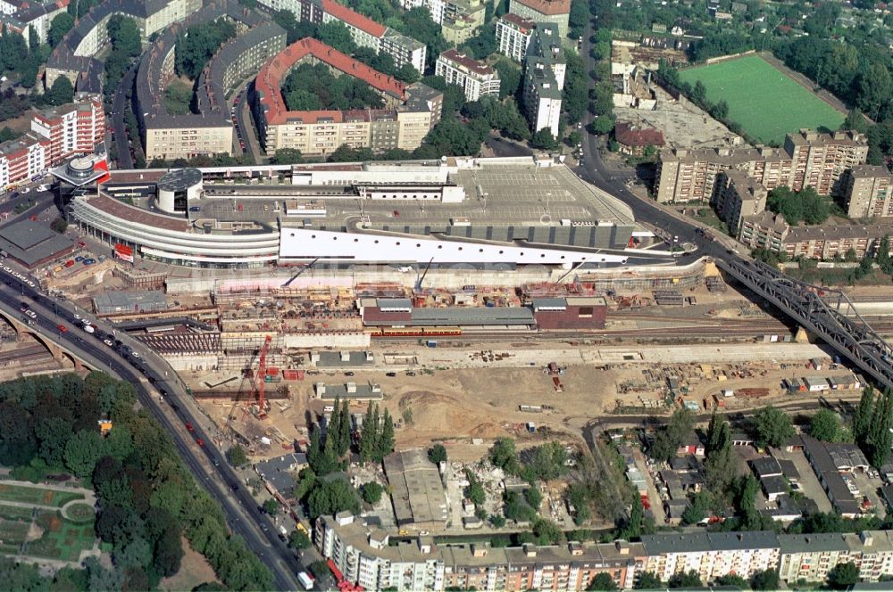 Luftaufnahme Berlin - Baustelle Tunnelbahnhof Gesundbrunnen in Berlin- Wedding 