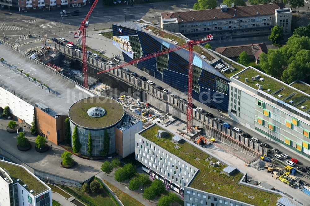 Luftbild Karlsruhe - Baustelle mit Tunnelführungsarbeiten für die Streckenführung und den Verlauf der Ludwig-Erhard-Allee in Karlsruhe im Bundesland Baden-Württemberg, Deutschland