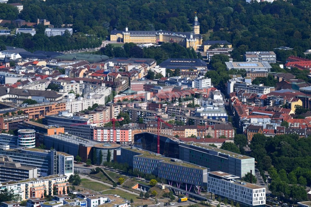 Luftaufnahme Karlsruhe - Baustelle mit Tunnelführungsarbeiten für die Streckenführung und den Verlauf der Ludwig-Erhard-Allee in Karlsruhe im Bundesland Baden-Württemberg, Deutschland