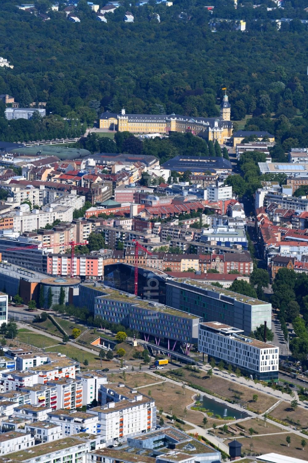 Karlsruhe von oben - Baustelle mit Tunnelführungsarbeiten für die Streckenführung und den Verlauf der Ludwig-Erhard-Allee in Karlsruhe im Bundesland Baden-Württemberg, Deutschland