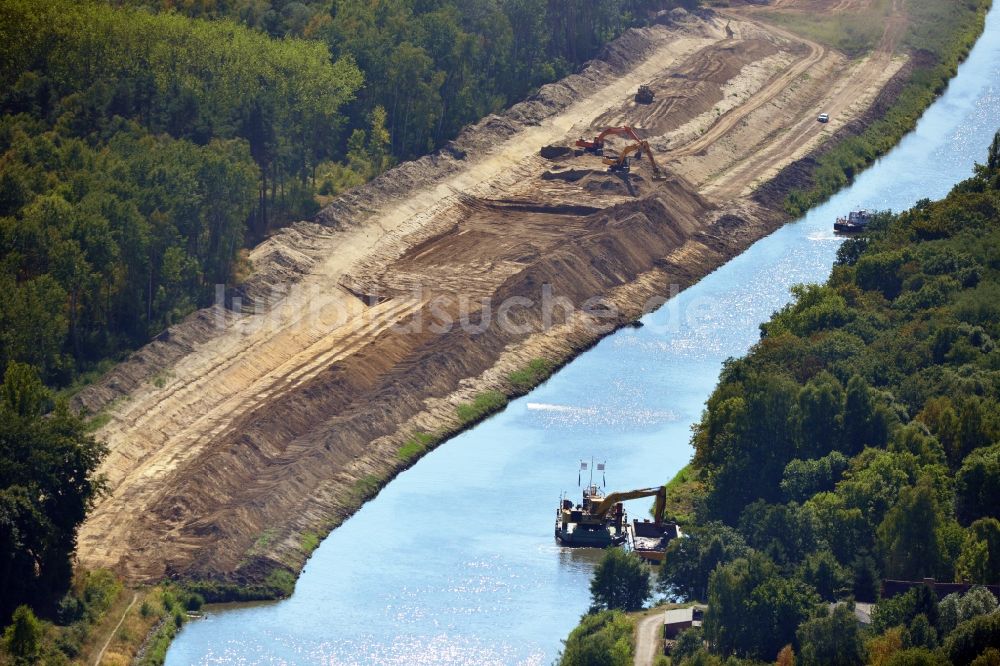 Luftbild Güsen - Baustelle am Ufer des Elbe-Havel-Kanal in Güsen im Bundesland Sachsen-Anhalt