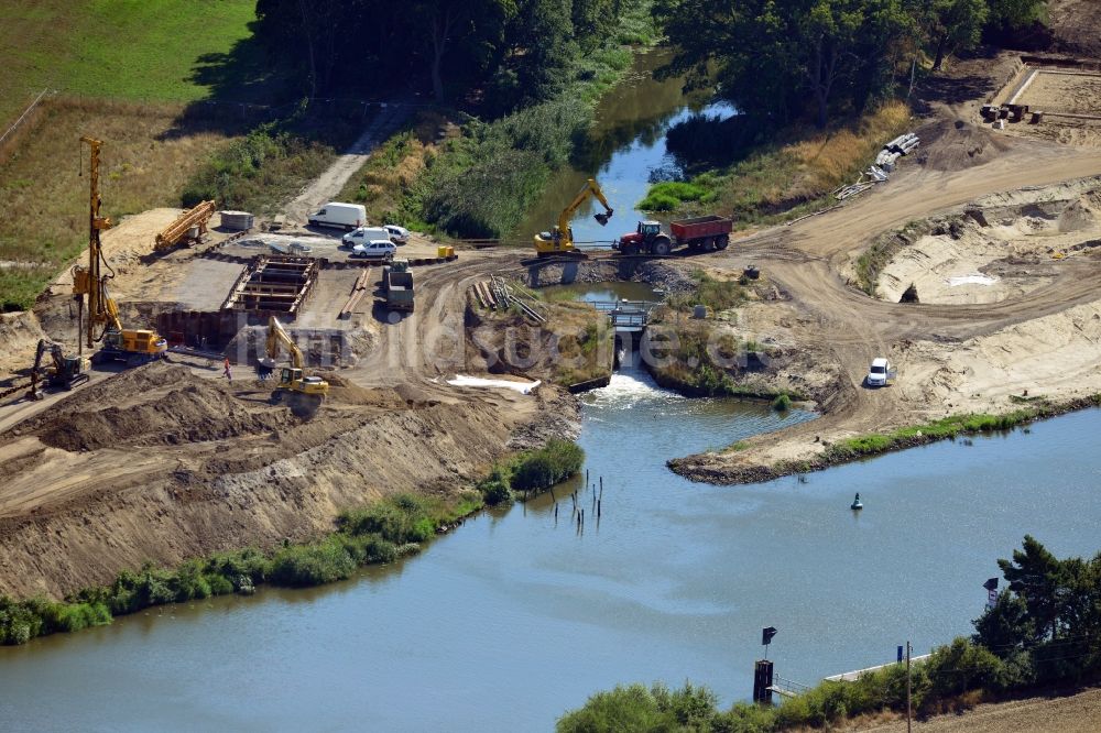 Luftaufnahme Güsen - Baustelle am Ufer des Elbe-Havel-Kanal in Güsen im Bundesland Sachsen-Anhalt