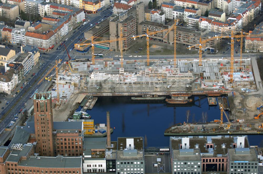 Berlin von oben - Baustelle vom Umbau Hafen Tempelhof