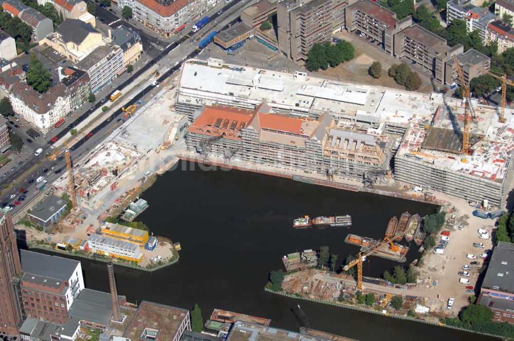 Berlin von oben - Baustelle vom Umbau Hafen Tempelhof