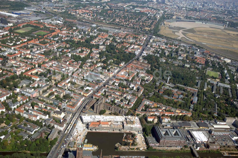 Berlin von oben - Baustelle vom Umbau Hafen Tempelhof