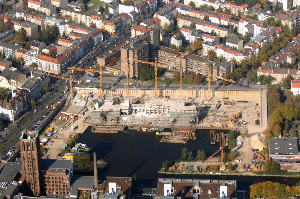 Luftaufnahme Berlin - Baustelle vom Umbau Hafen Tempelhof in Berlin