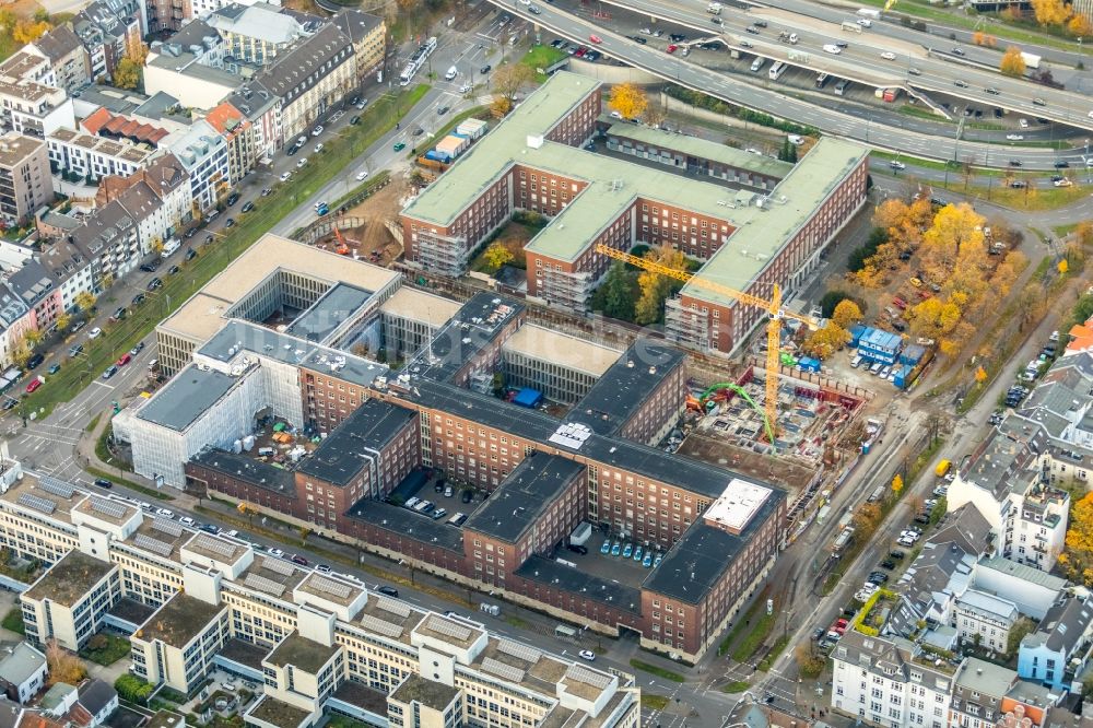 Luftbild Düsseldorf - Baustelle zu Umbauarbeiten am Polizeipräsidium und dem Ministerium für Bauen und Wohnen an der Hubertusstraße in Düsseldorf im Bundesland Nordrhein-Westfalen