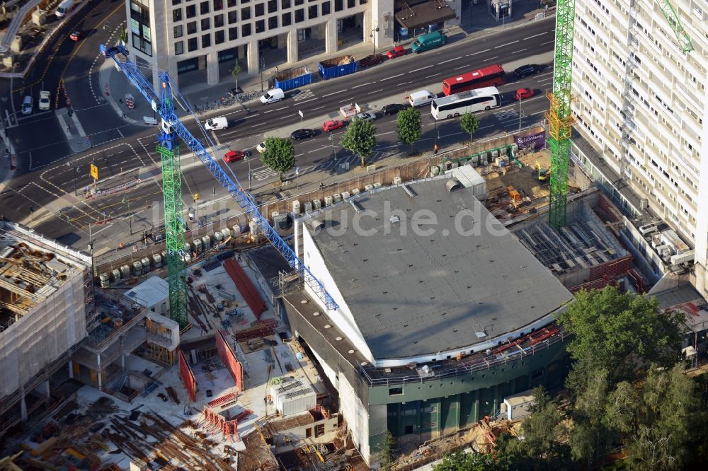 Luftaufnahme Berlin - Baustelle des Umbaus des Gebäudeensembles Bikinihaus in der Budapester Straße im Bezirk Charlottenburg in Berlin