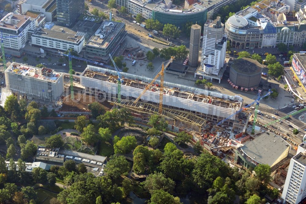 Luftbild Berlin - Baustelle des Umbaus des Gebäudeensembles Bikinihaus in der Budapester Straße im Bezirk Charlottenburg in Berlin