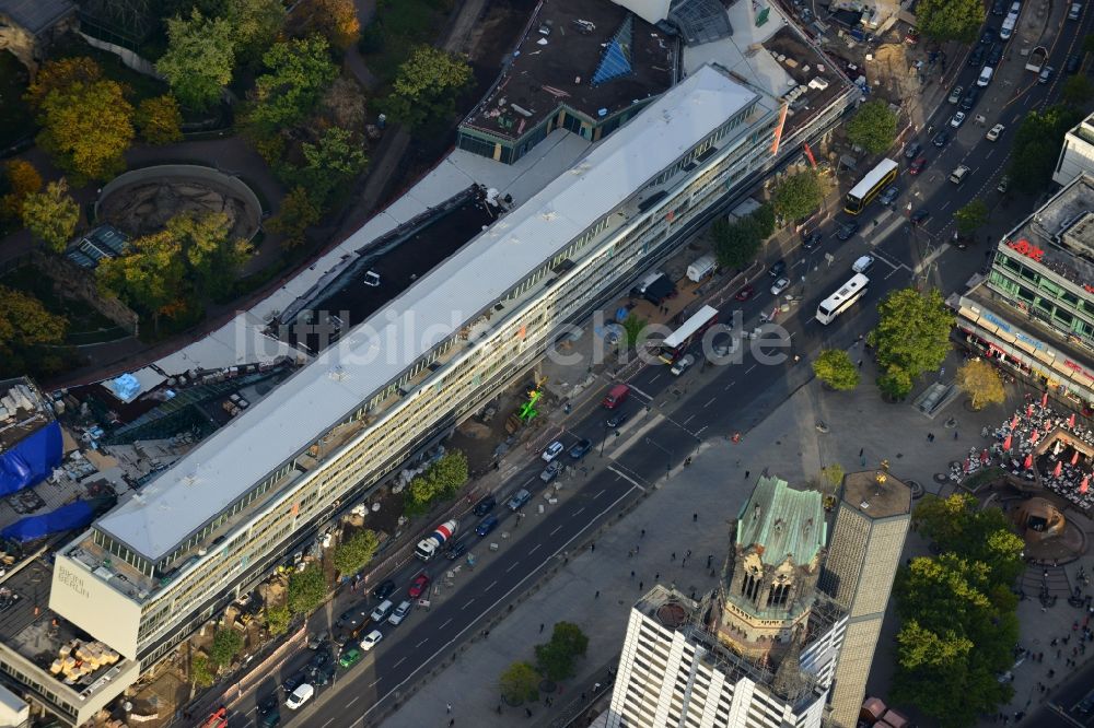 Luftaufnahme Berlin - Baustelle des Umbaus des Gebäudeensembles Bikinihaus in der Budapester Straße im Bezirk Charlottenburg in Berlin