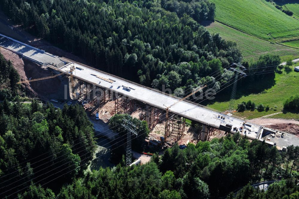 Luftaufnahme Uslar - Baustelle Umgehungsstraße B241 mit Talbrücke Volpriehausen nahe Uslar in Niedersachsen