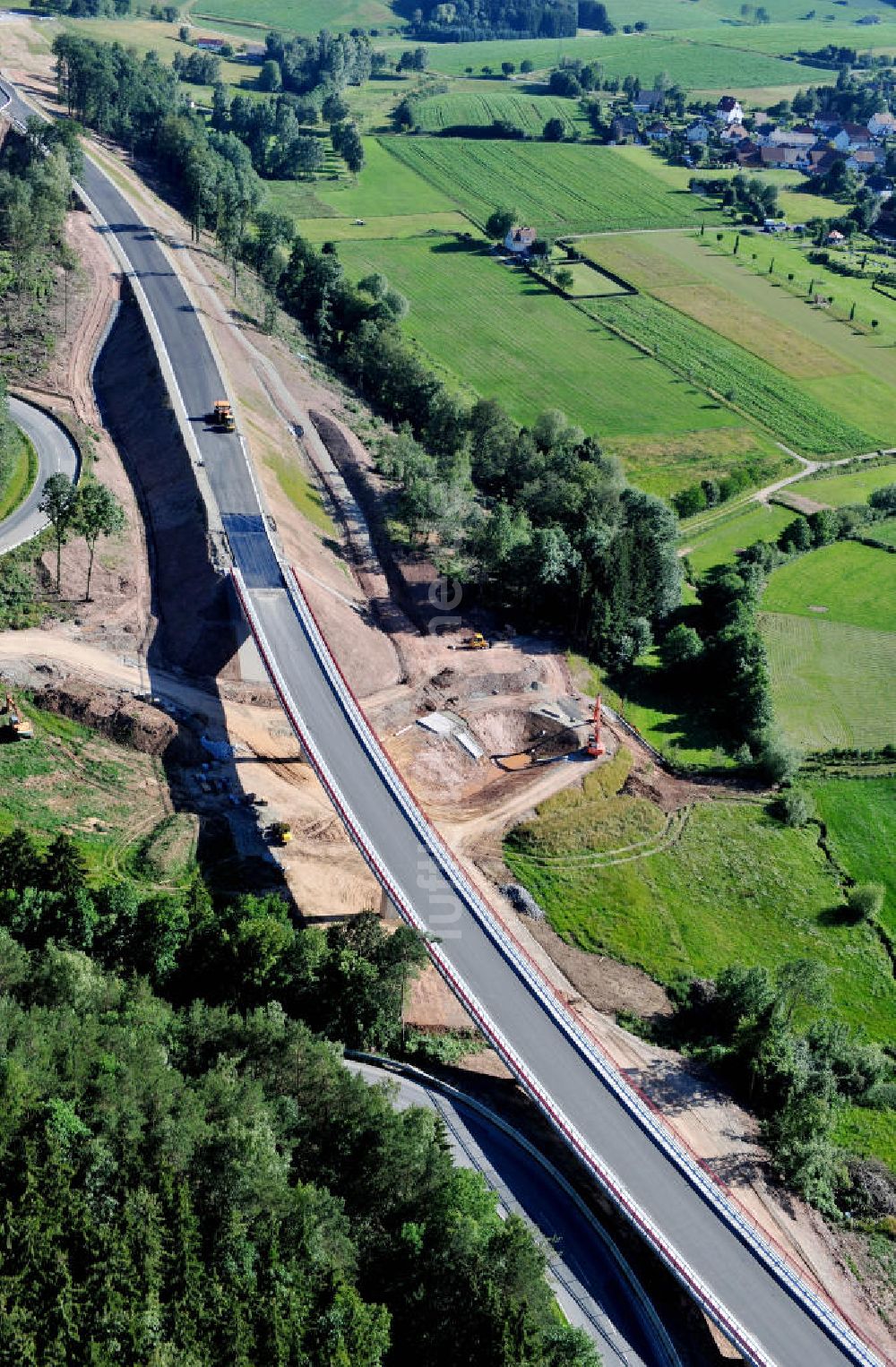 Luftbild Uslar - Baustelle Umgehungsstraße B241 mit Talbrücke Volpriehausen nahe Uslar in Niedersachsen