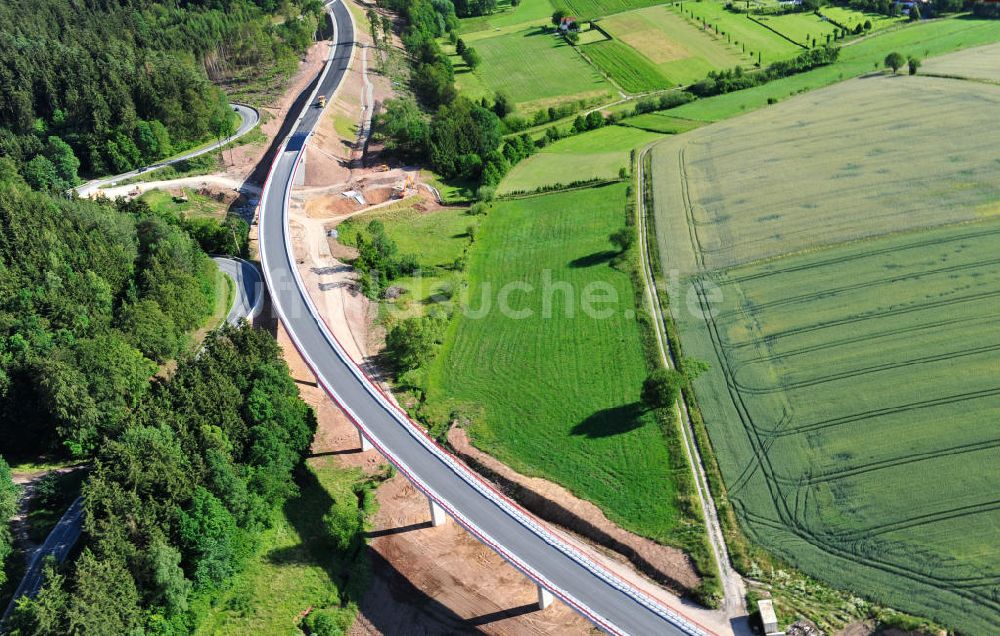 Luftaufnahme Uslar - Baustelle Umgehungsstraße B241 mit Talbrücke Volpriehausen nahe Uslar in Niedersachsen